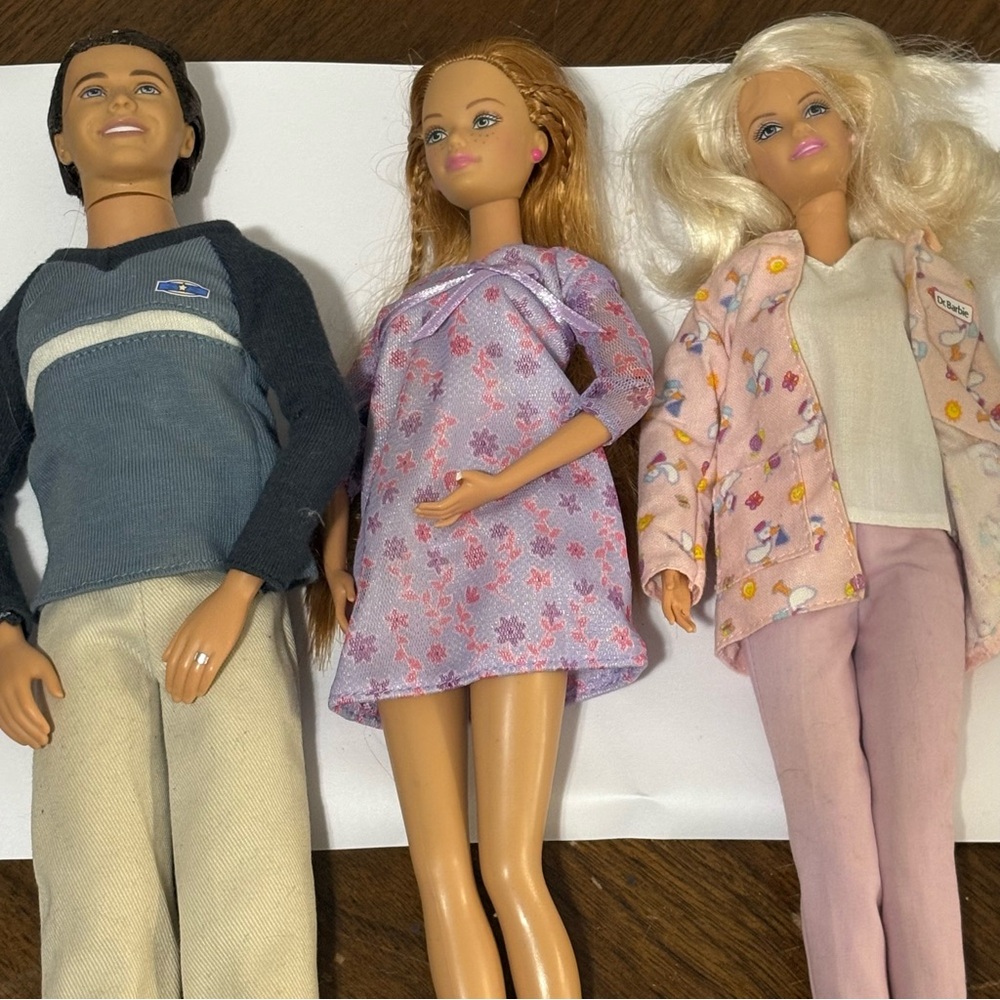 Barbie happy family set